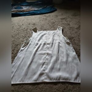Mary-Kay sleevless top